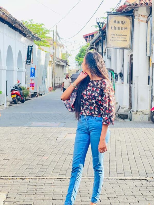 Galle: Galle Fort Walking Tour with Expert Female Guide - Starting Point at Galle Fort Main Gate and Clock Tower