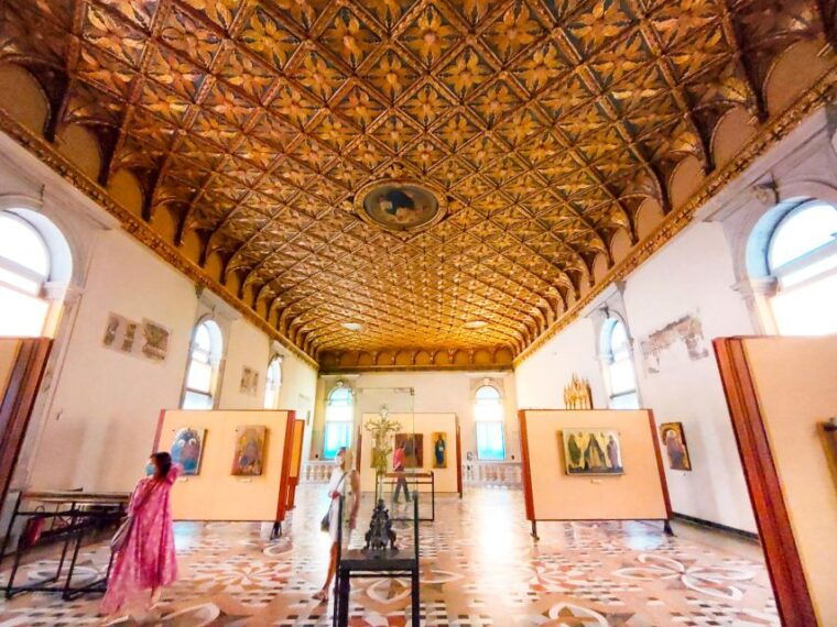 galleries-of-the-academy-family-tour