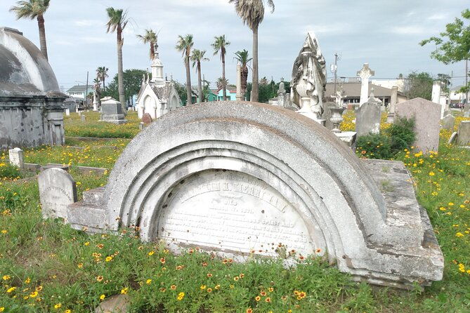 galveston-cemetery-tour-with-ghost-hunting-equipment