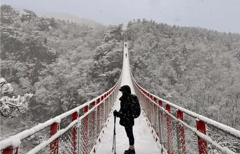 Gamaksan & IceWall Cafe & Eunpyeong HanokVillage & Jingwansa - A Closer Look at Each Stop