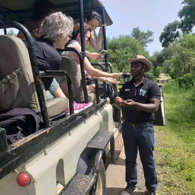 Game Drive plus White Rhino short walk - Key Points  