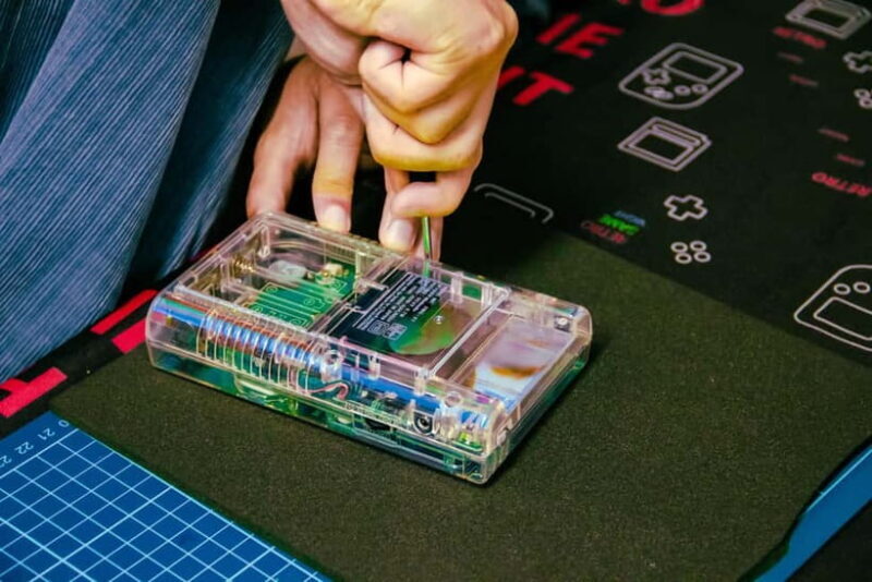 Gameboy Mod Workshop at Akihabara, Tokyo - Practical Details