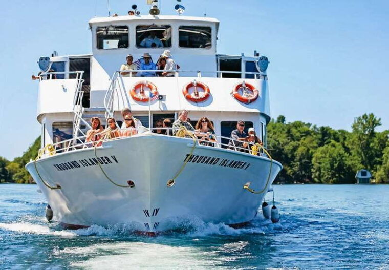 gananoque-1000-islands-cruise-with-boldt-castle-option-2