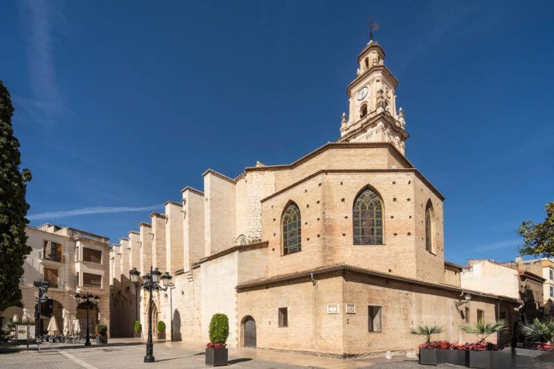 gandia-entrance-to-the-insigne-collegiate-church-of-gandia