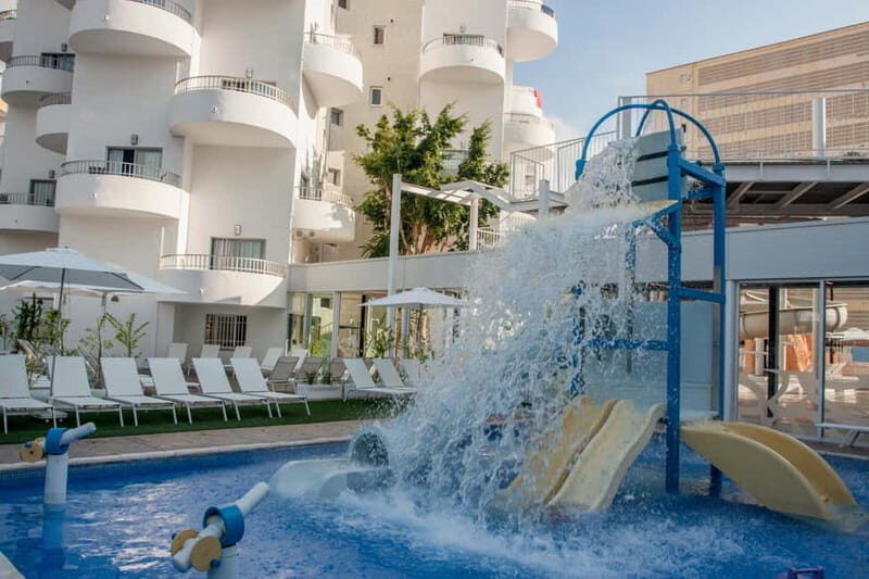 Gandía: Villa Luz Design & Art Hotel Day Pass - The Sum Up