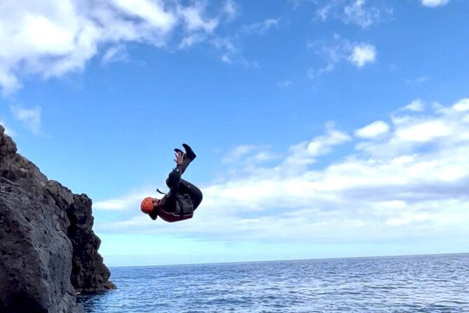 garajau-coastal-hike-and-cliff-jumping