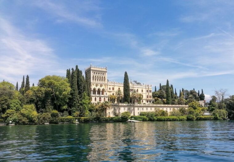 garda-private-boat-tour-with-wine-and-food-tasting