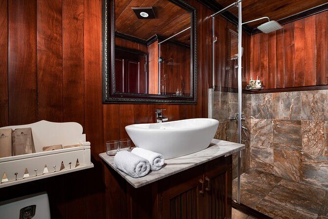 Garden Bay Classic 3 Day Bai Tu Long Serene Voyage - Day 1: Setting Sail from Hanoi to Bai Tu Long