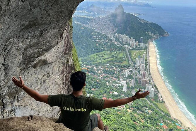 garganta-do-ceu-and-waterfall-hike-in-pedra-da-gavea