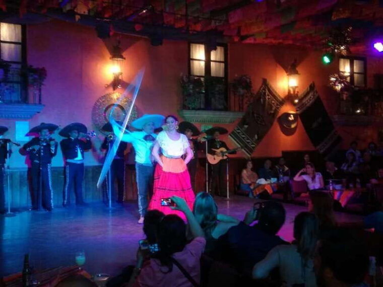 garibaldi-by-night-mexico-city