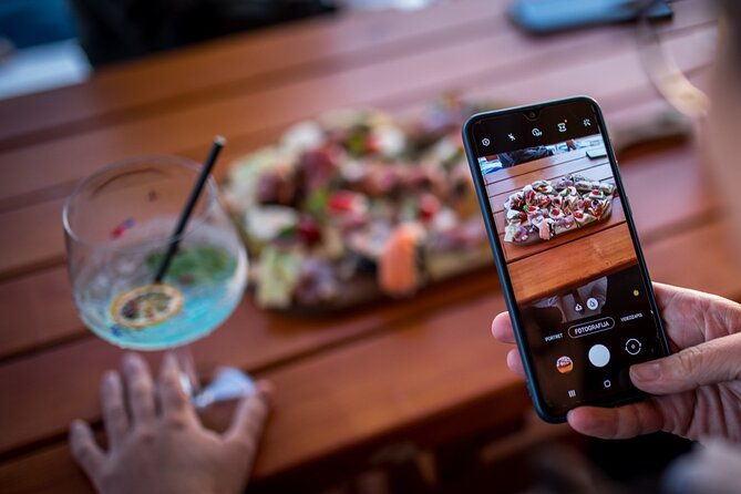 gastro-cruise-cruise-around-dubrovnik-old-town-with-lunch