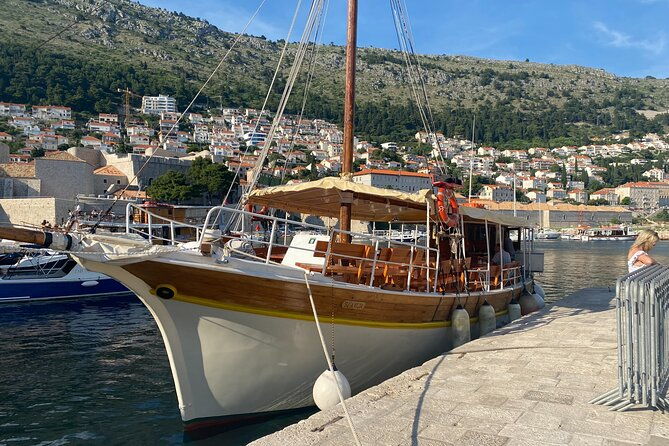 gastro-cruise-cruise-around-dubrovnik-old-town-with-lunch