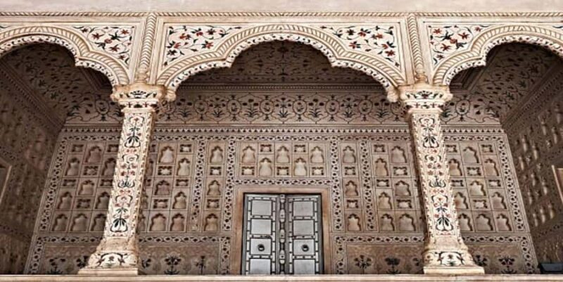 Gatimaan Express Taj Mahal Tour with VIP Experiences - The Heritage Tuk-Tuk Ride: A Local Twist