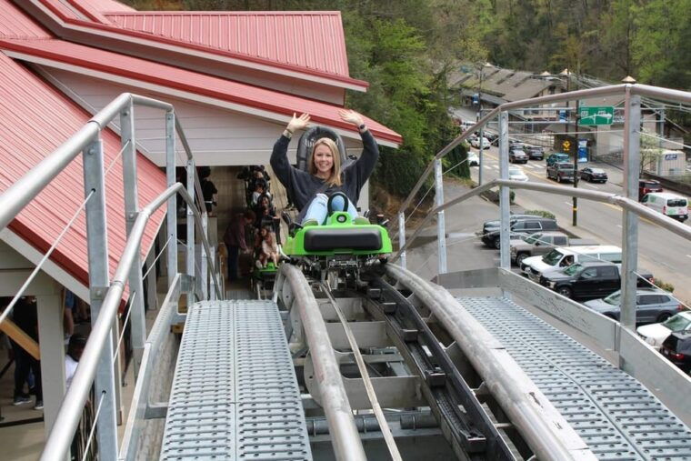 gatlinburg-moonshine-mountain-coaster-ride