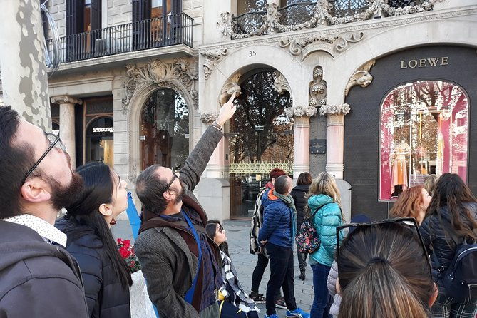 gaudi-and-modernism-private-walking-tour-2