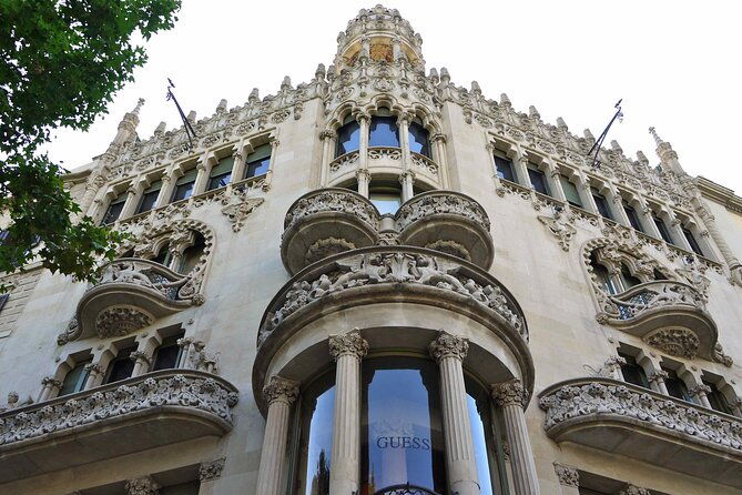gaudi-and-modernism-private-walking-tour-2