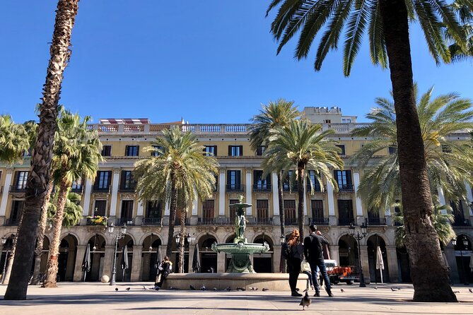 gaudi-by-bike-a-trip-through-architectural-splendor