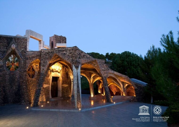 gaudi-crypt-in-colonia-guell-with-audioguide