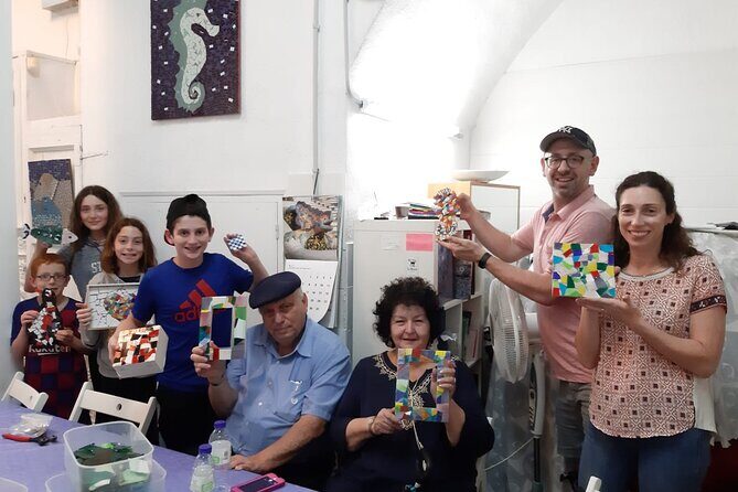 Gaudi Experience: Trencadis / Mosaic Workshop in Barcelona - Exploring the Gaudí Experience: Trencadis / Mosaic Workshop in Barcelona