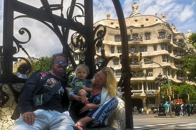 gaudi-houses-private-tour-la-pedrera-casa-vicens-skip-the-line