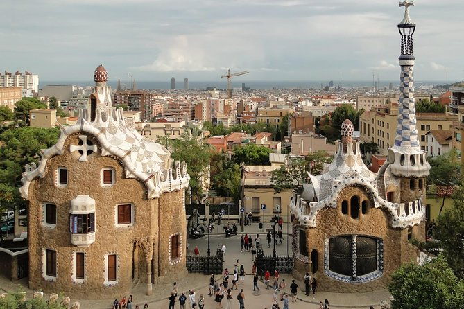 gaudi-private-tour-with-sagrada-familia-park-guell-in-barcelona