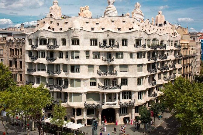 gaudi-private-tour-with-sagrada-familia-park-guell-tickets