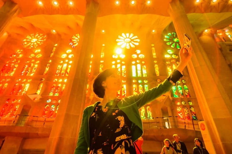 Gaudí's Artworks: Pedrera & Sagrada Família exclusive Tour - Who Should Consider This Tour?