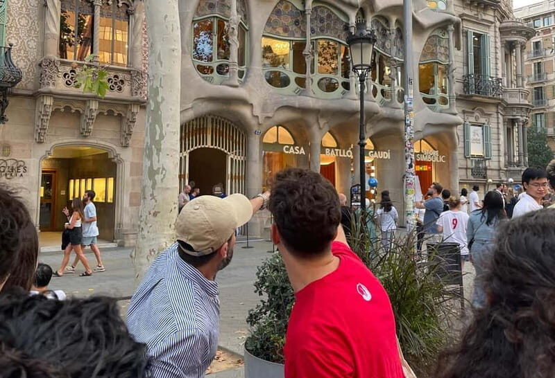 Gaudís Barcelona: Architecture & Tasty Tap with Drink - What Makes This Tour Stand Out?