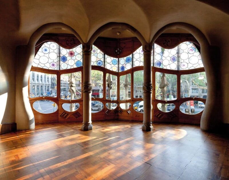 gaudis-legacy-exclusive-tour-to-park-guell-and-casa-batllo