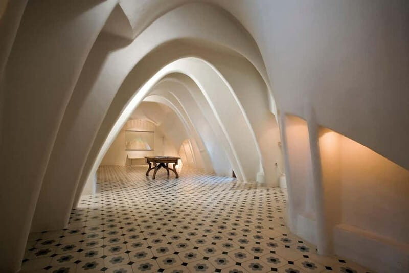 Gaudi's legacy.Exclusive tour to Park Güell & Casa Batlló - What’s Included & What to Consider