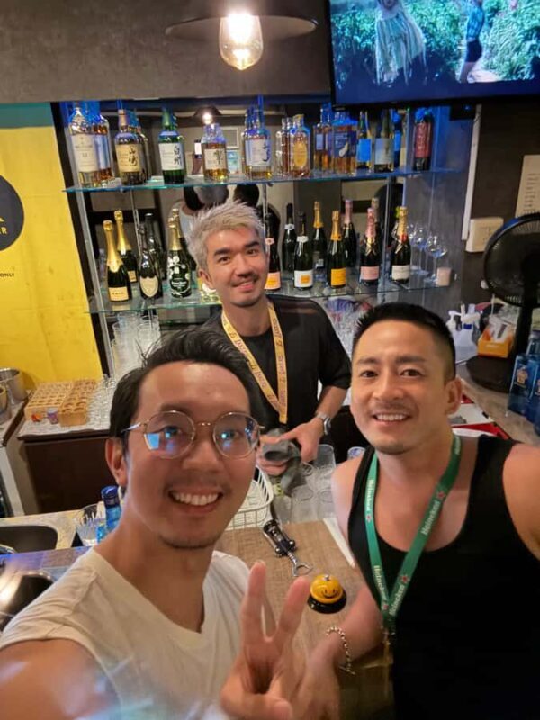 Gay Tokyo Club Crawl: Shinjuku Nichome Nightlife Guided Tour - Key Points