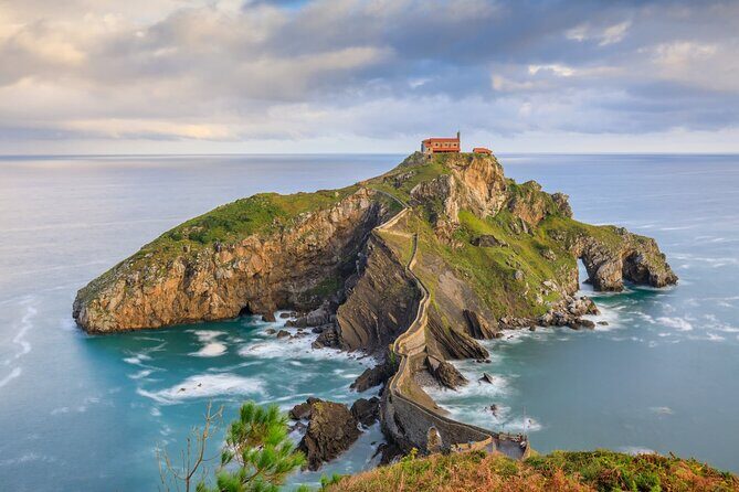 Gaztelugatxe and Gernika Tour From San Sebastian - An In-Depth Look at the Tour Experience