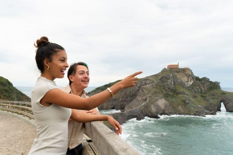 gaztelugatxe-and-gernika-tour-from-san-sebastian