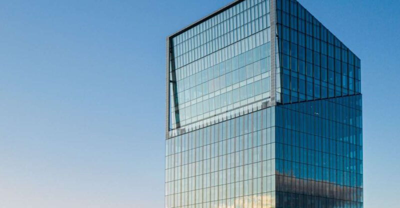 gdansk-enjoy-city-views-and-delicious-food-on-the-top-floor
