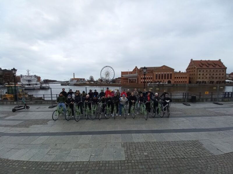gdansk-guided-bike-tour-of-old-town-and-shipyard