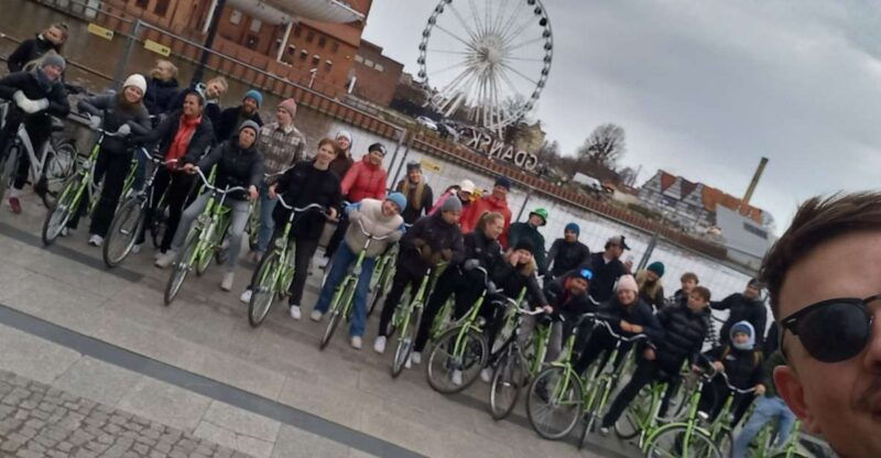 gdansk-guided-bike-tour-of-old-town-and-shipyard