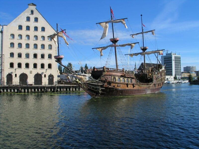 gdansk-guided-round-trip-cruise-to-westerplatte