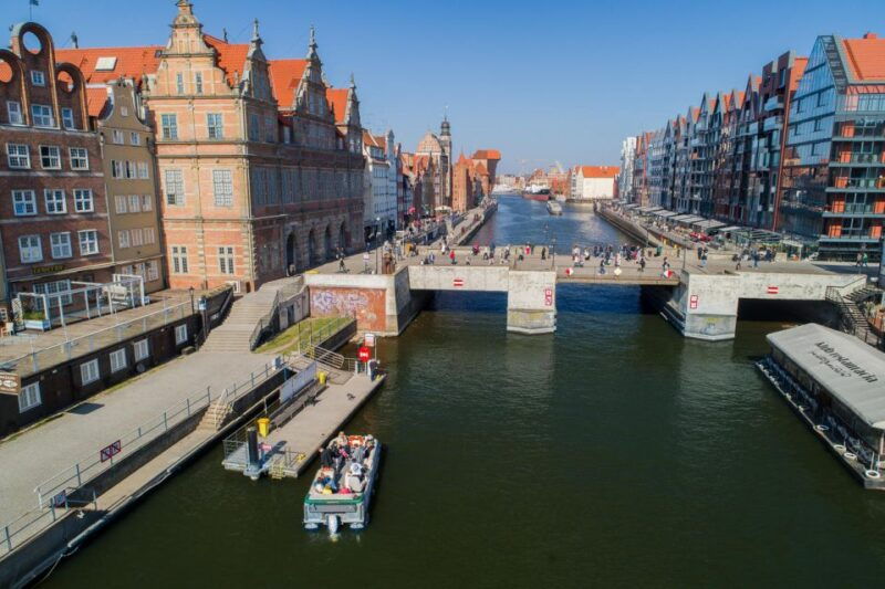 gdansk-motlawa-river-sightseeing-catamaran-cruise