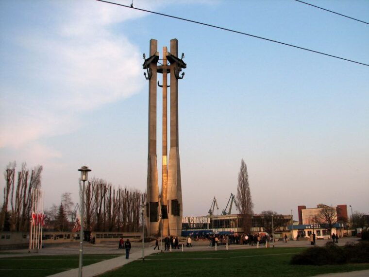 gdansk-private-communism-tour-with-solidarity-center-museum