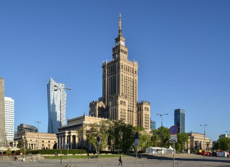 gdansk-private-guided-tour-to-warsaw-with-transportation