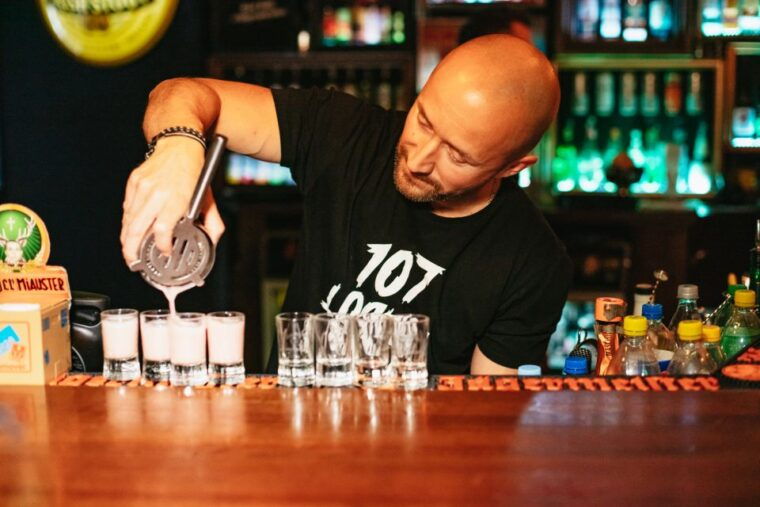 gdansk-pub-crawl-with-free-drinks-2