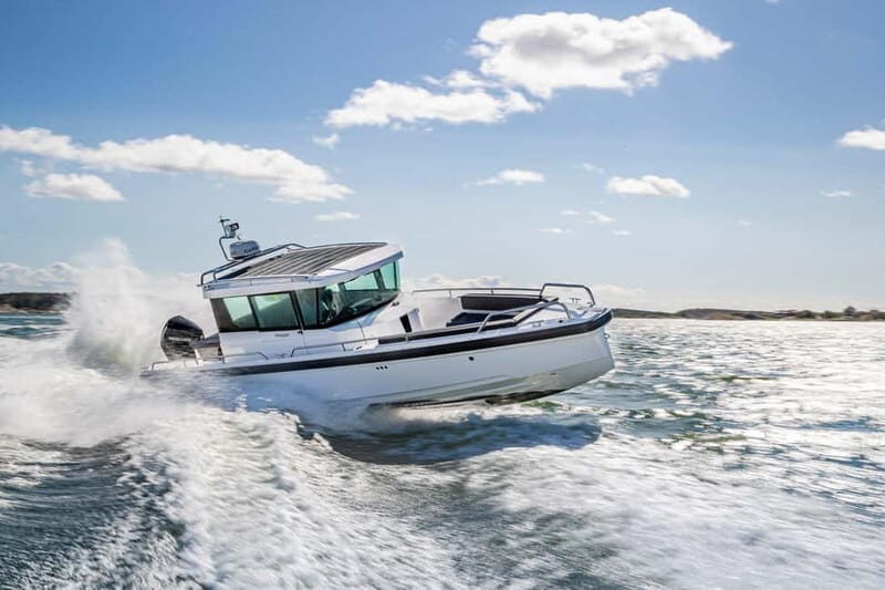 Gdansk/Sopot/Hel/Jastarnia: Private Cruise on a motorboat - A Thrilling 2-Hour Private Motorboat Experience
