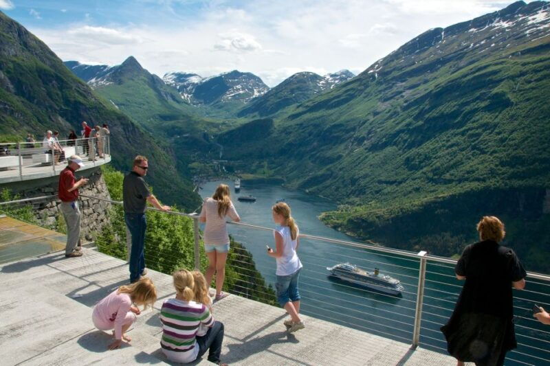 geiranger-dalsnibba-flydalsjuvet-eagle-bend-fjords-tour
