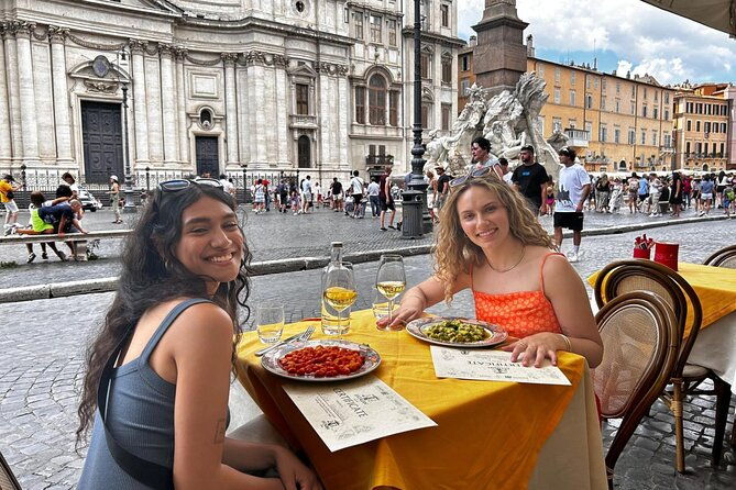 gelato-and-fettuccine-pasta-cooking-class-in-rome-piazza-navona