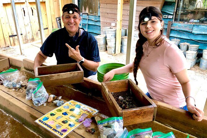 Gem Mining and Goat Farm Walking Tour in Hendersonville - Exploring the Gem Mining and Goat Farm Experience