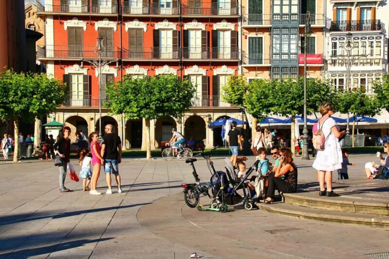 Geneva: Private Walking Tour with a Local - Detailed Breakdown of the Tour Experience