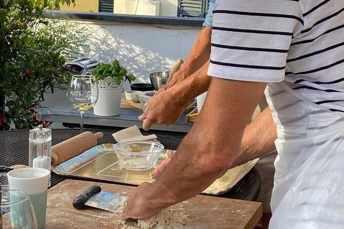 genoa-hands-on-gnocchi-pesto-home-cooking-class-unlimited-wine