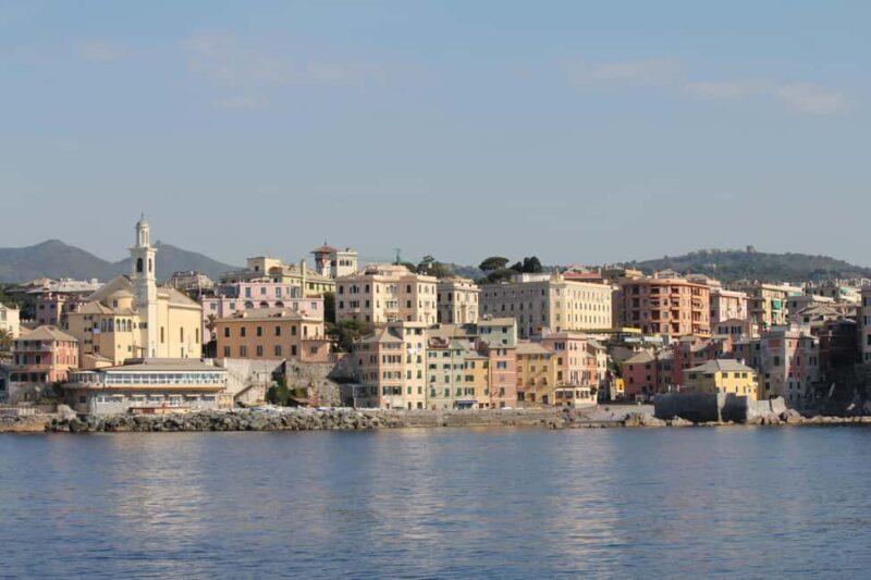 Genoa: sunset cruise to admire the city with live music - Key Points