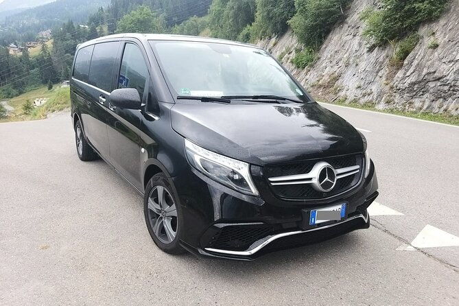 genoa-to-genoa-airport-goa-departure-private-transfer