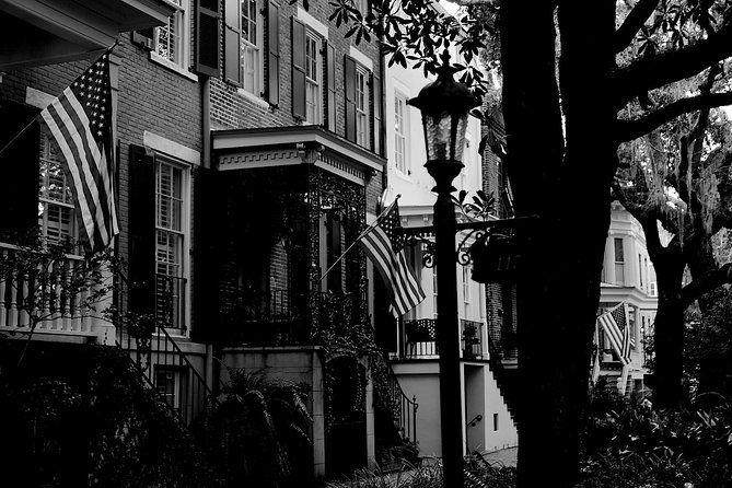 genteel-and-bards-savannah-dark-history-and-ghost-encounter-walking-tour